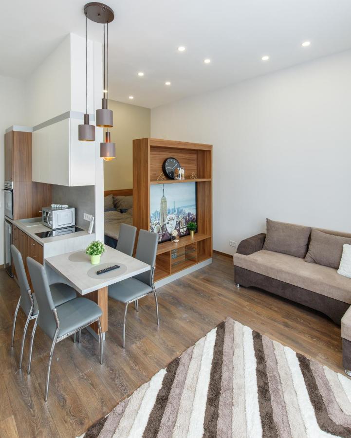 דירה Central City Apartment
